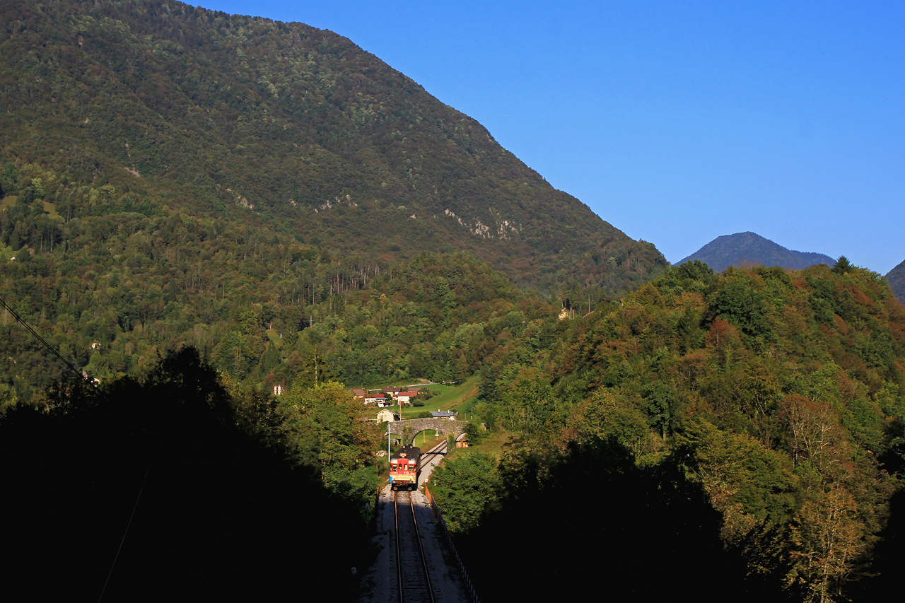 http://www.badische-schwarzwaldbahn.de/DSO/G893.jpg