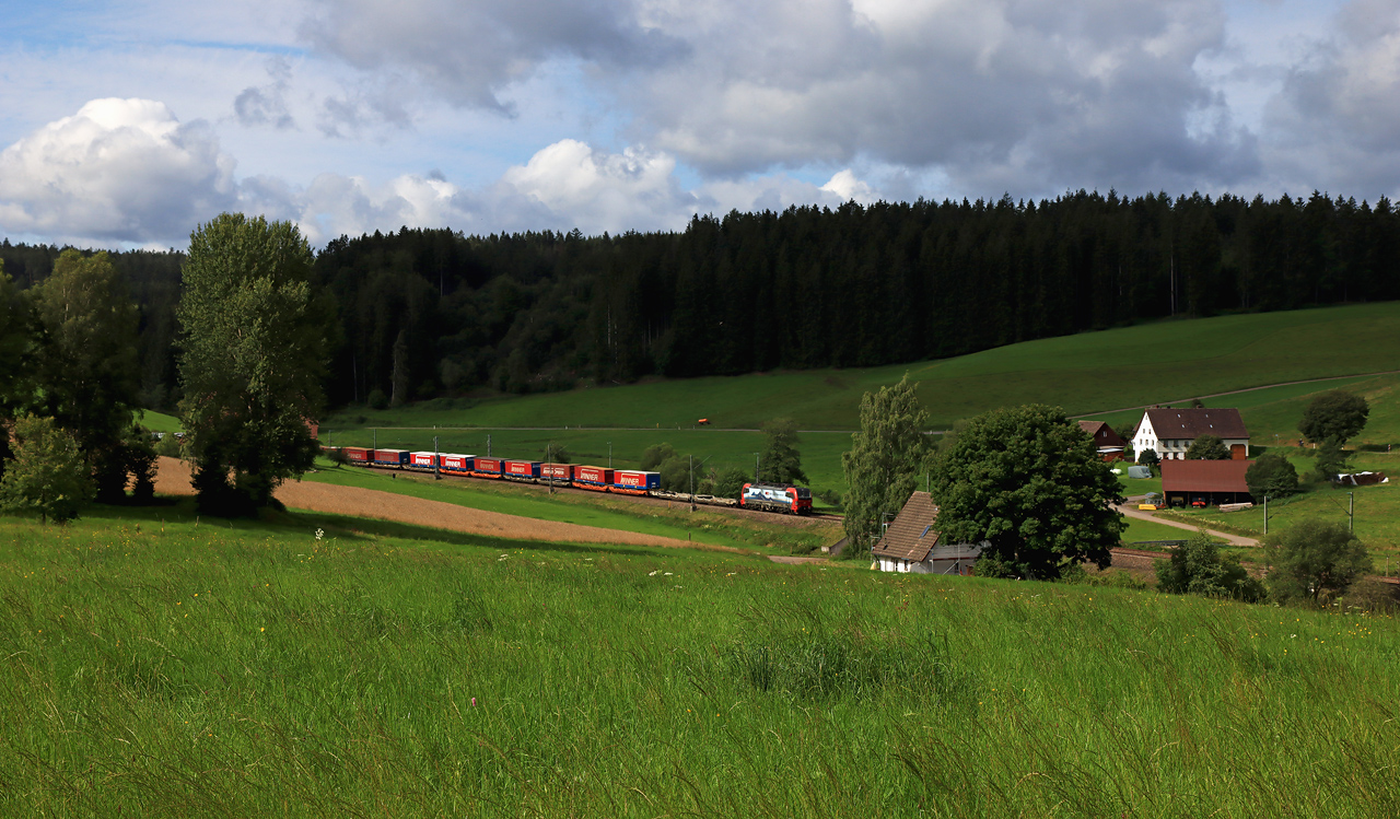 http://www.badische-schwarzwaldbahn.de/DSO/H218.jpg