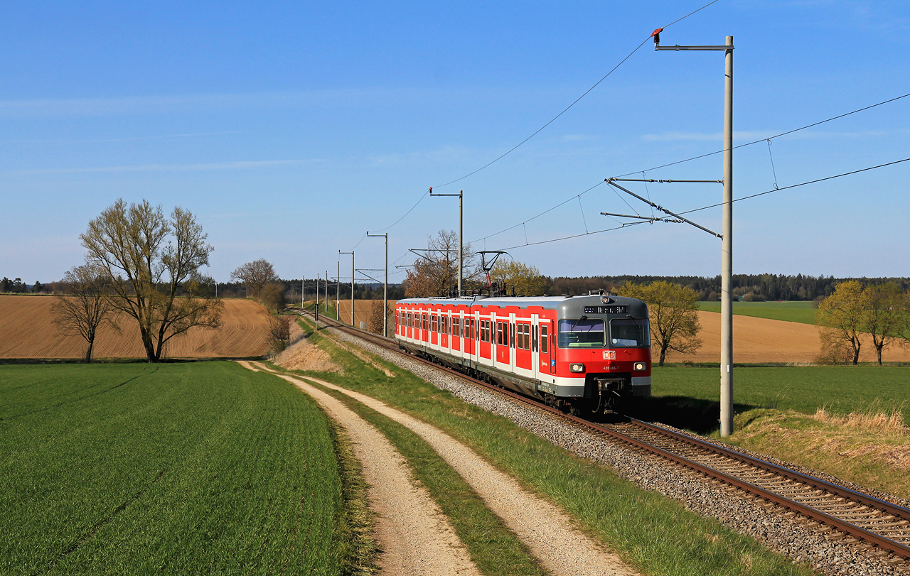 http://www.badische-schwarzwaldbahn.de/DSO/H397.jpg