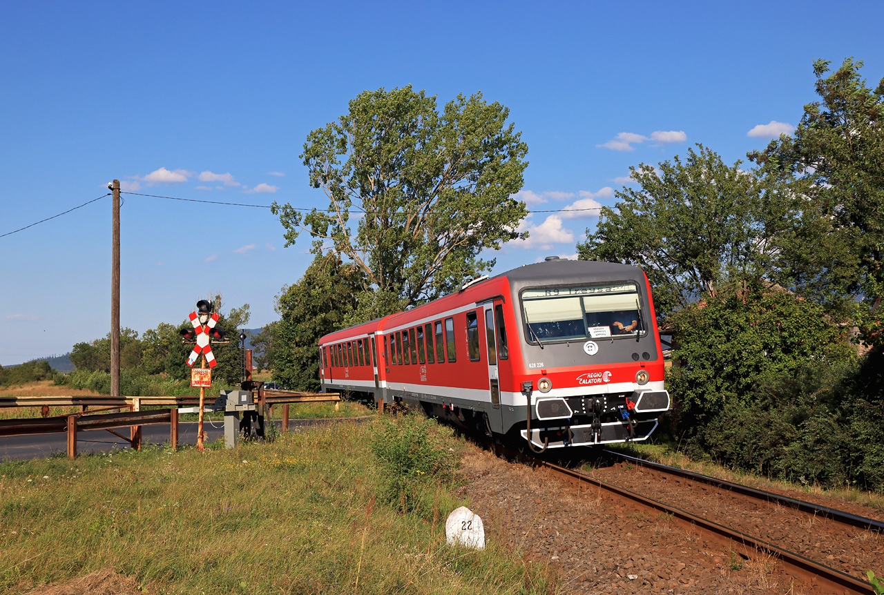 http://www.badische-schwarzwaldbahn.de/DSO/J096.jpg