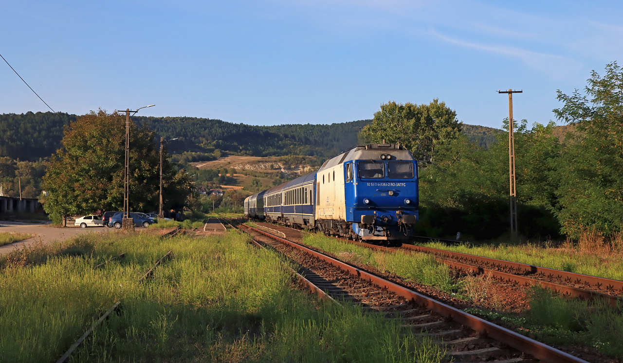 http://www.badische-schwarzwaldbahn.de/DSO/J294.jpg
