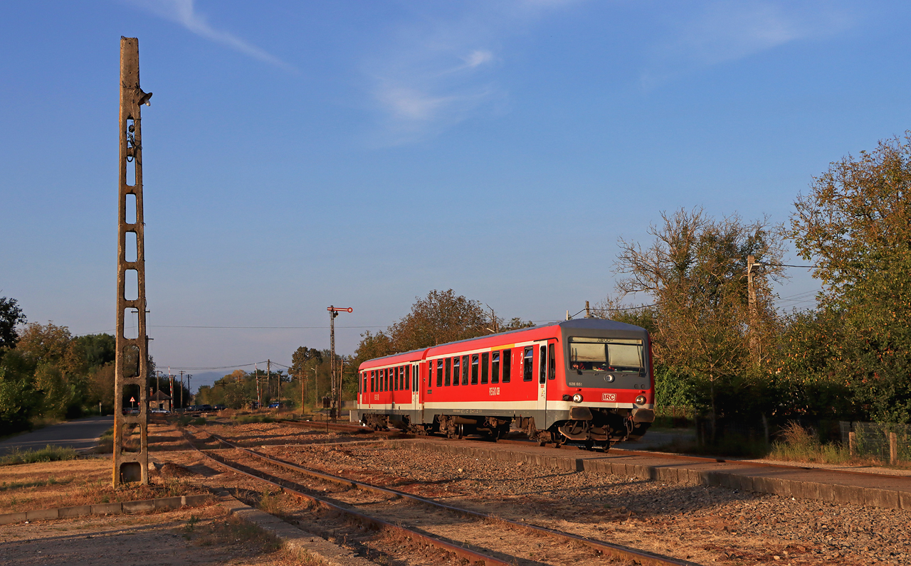 http://www.badische-schwarzwaldbahn.de/DSO/J295.jpg
