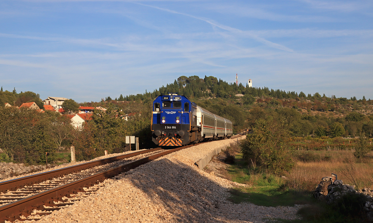 http://www.badische-schwarzwaldbahn.de/DSO/J342.jpg