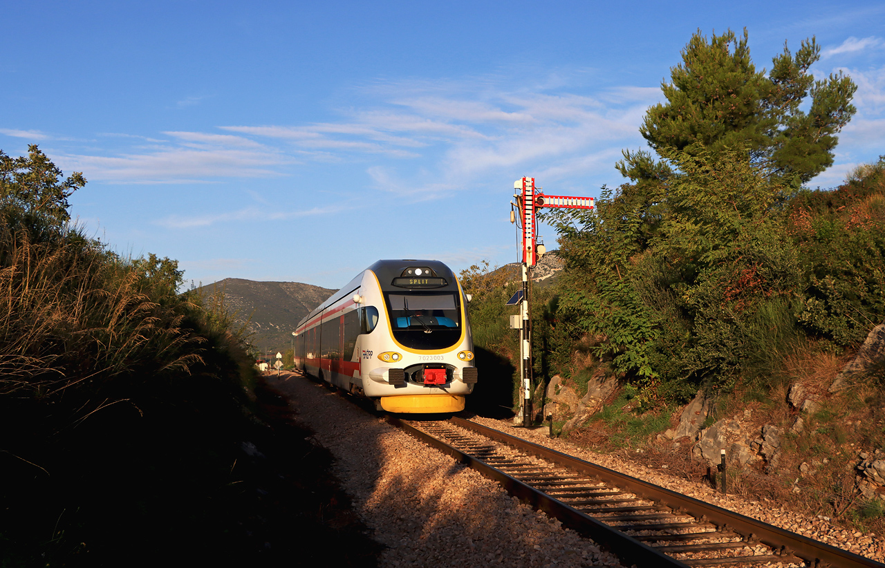 http://www.badische-schwarzwaldbahn.de/DSO/J344.jpg