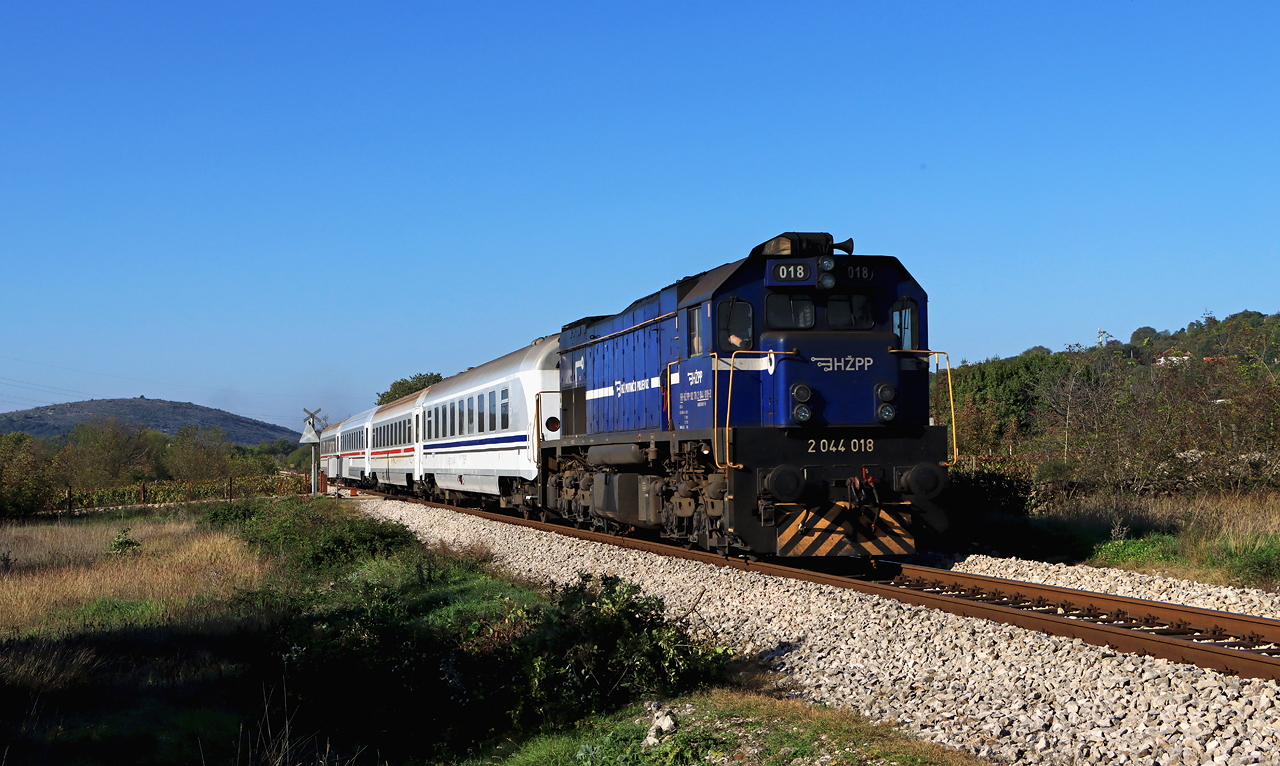 http://www.badische-schwarzwaldbahn.de/DSO/J345.jpg