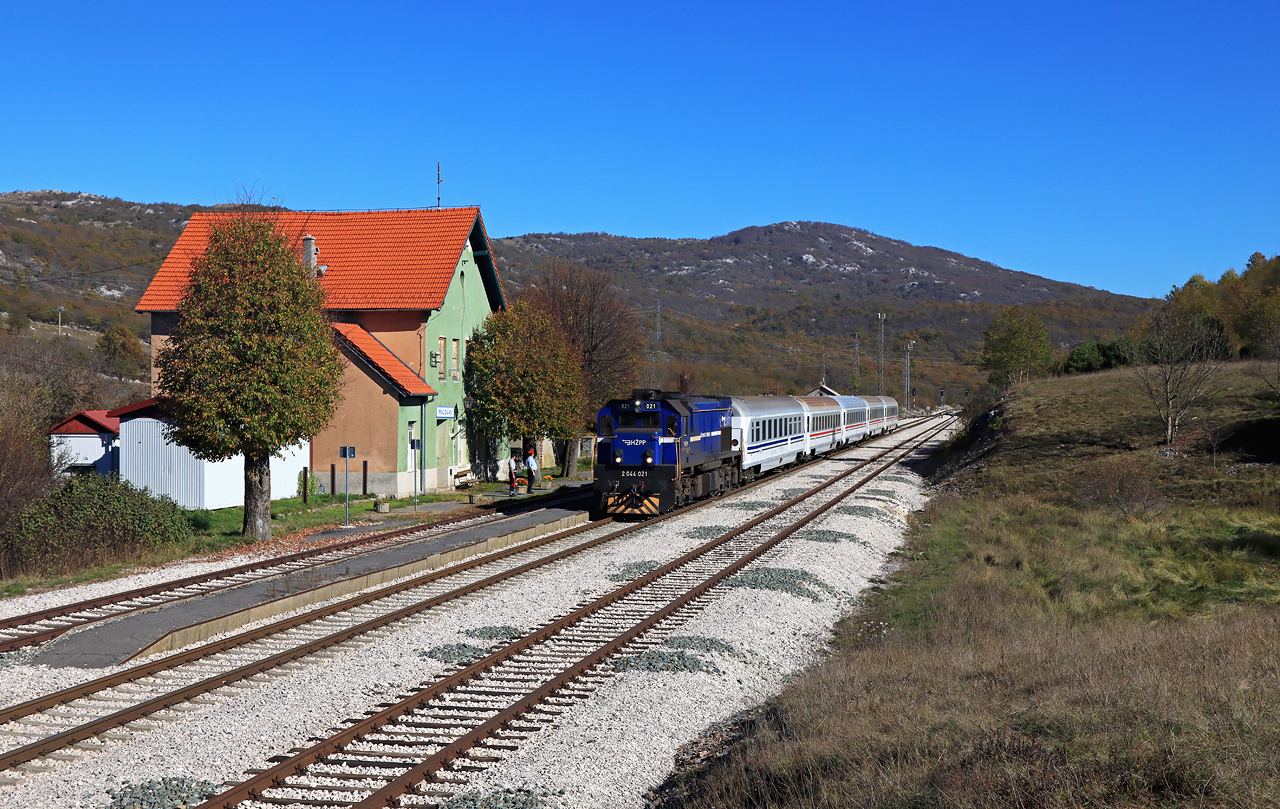 http://www.badische-schwarzwaldbahn.de/DSO/J387.jpg