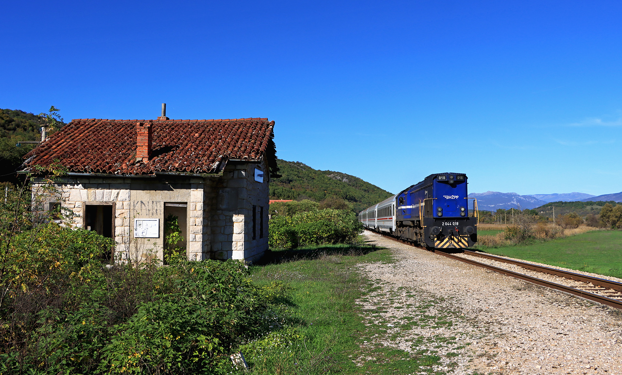 http://www.badische-schwarzwaldbahn.de/DSO/J389.jpg