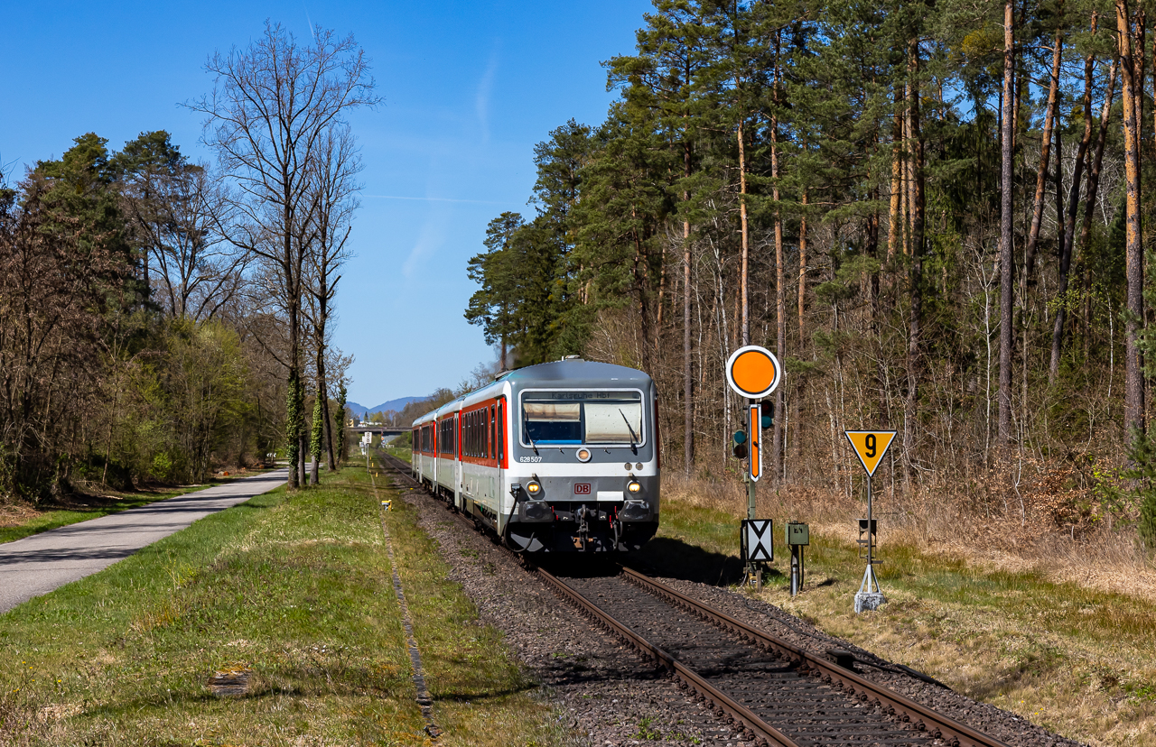http://www.badische-schwarzwaldbahn.de/DSO/J554.JPG