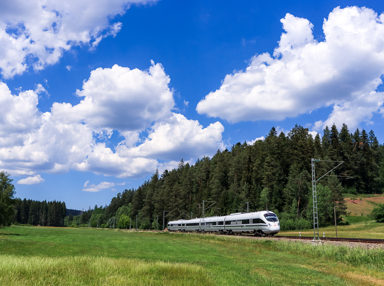 http://www.badische-schwarzwaldbahn.de/DSO/J563.jpg