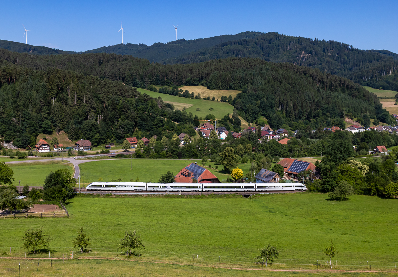http://www.badische-schwarzwaldbahn.de/DSO/J564.jpg