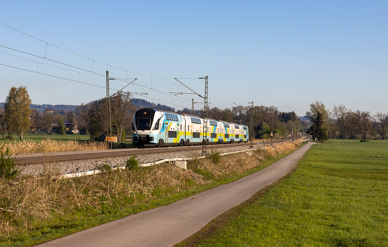 http://www.badische-schwarzwaldbahn.de/DSO/J587.jpg