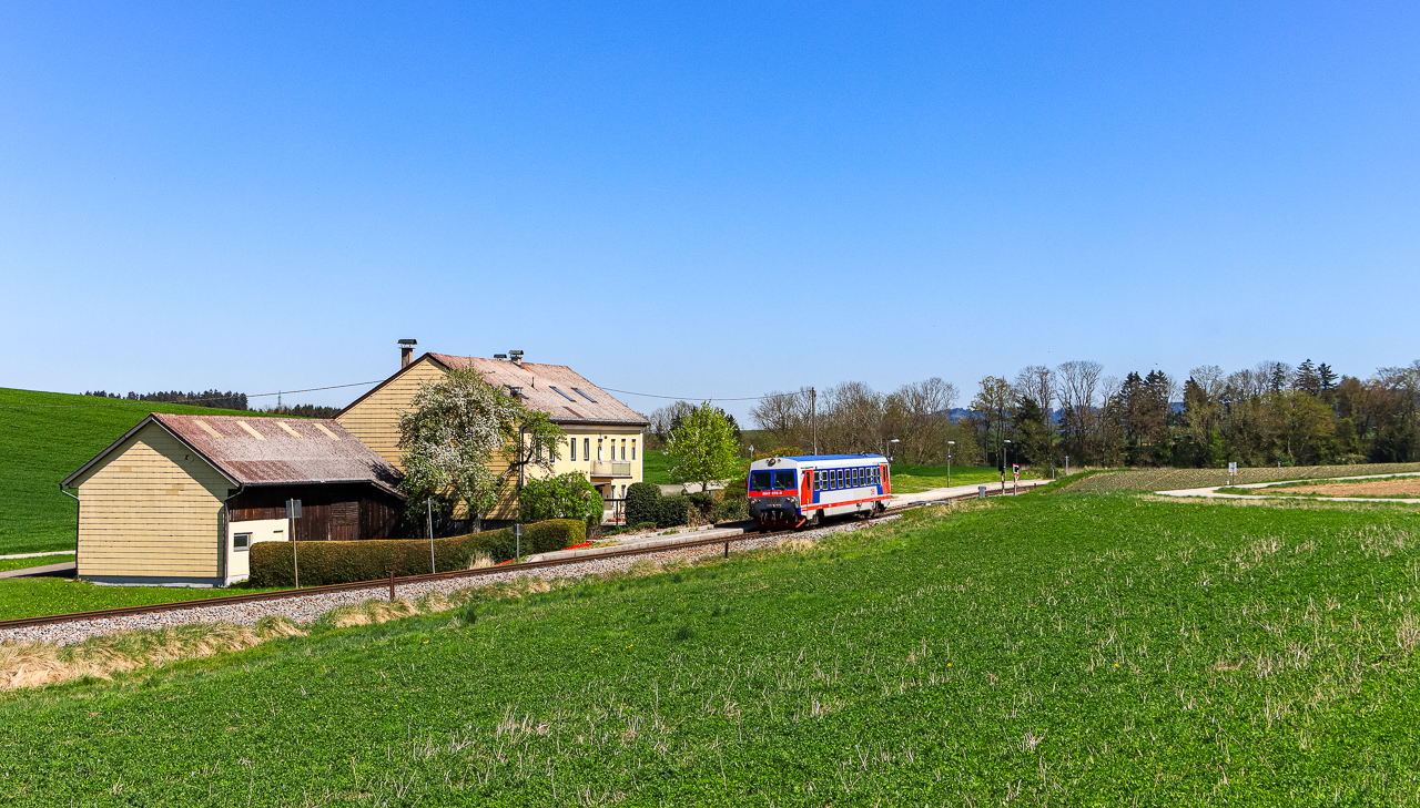 http://www.badische-schwarzwaldbahn.de/DSO/J600.jpg