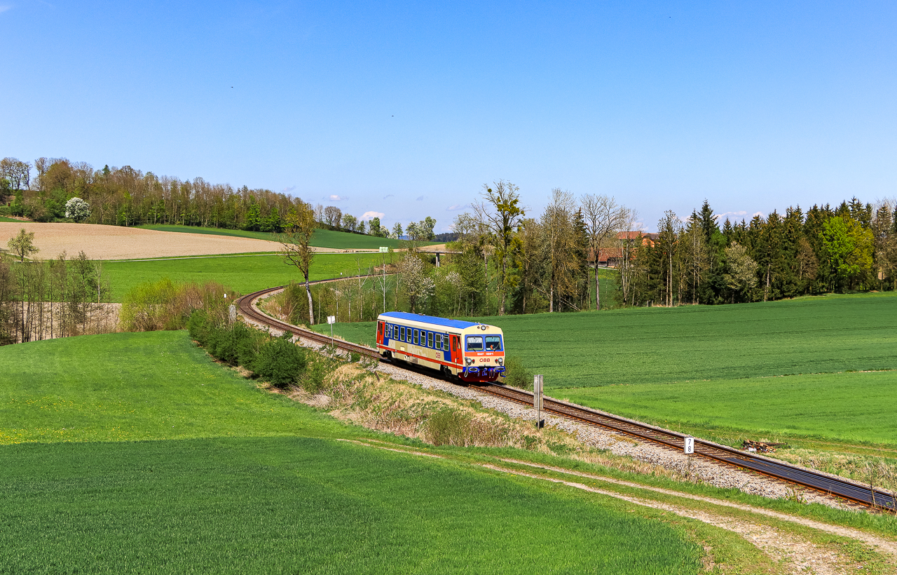 http://www.badische-schwarzwaldbahn.de/DSO/J603.jpg